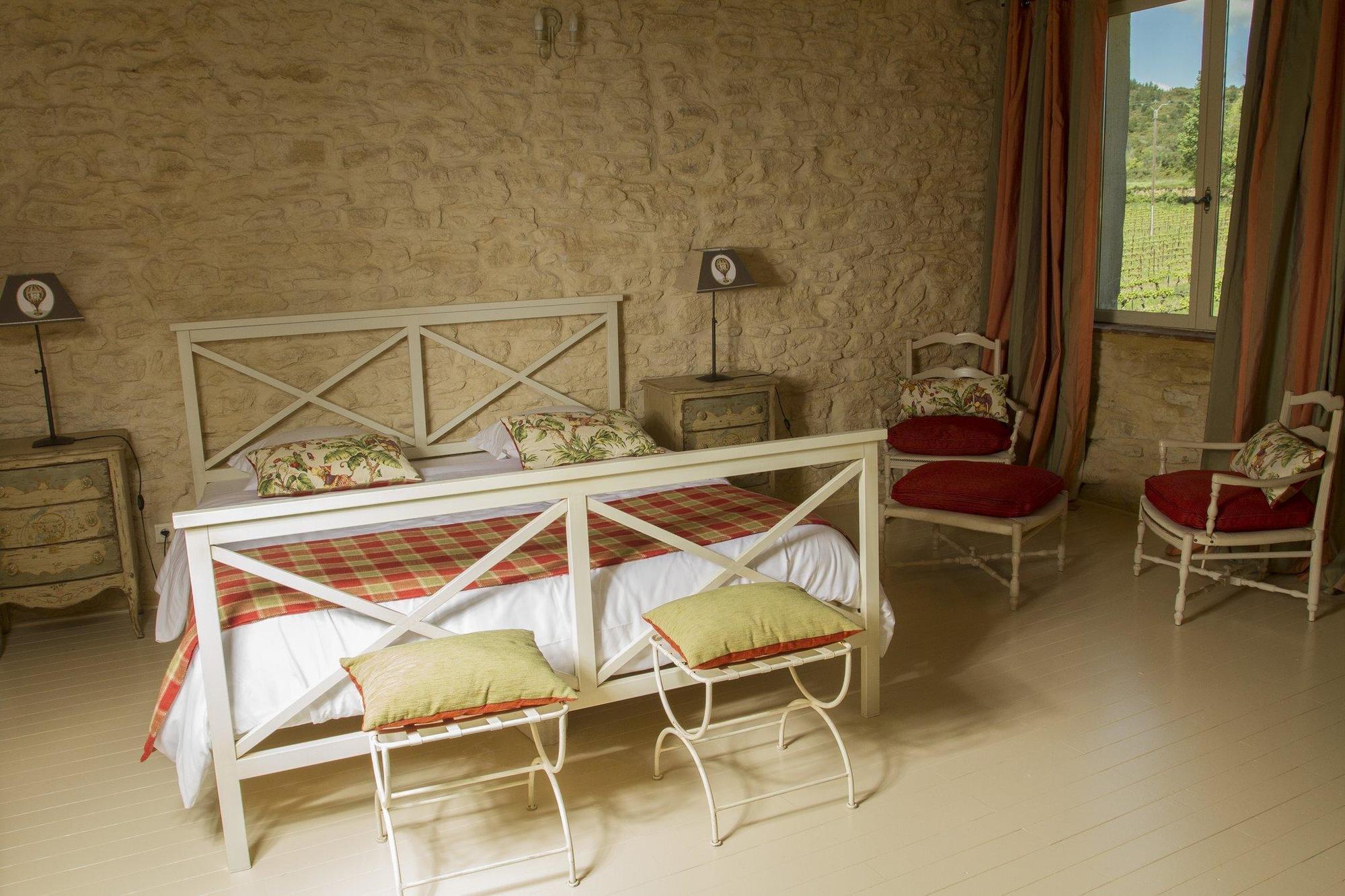 Domaine Des Escaunes Sernhac ภายนอก รูปภาพ