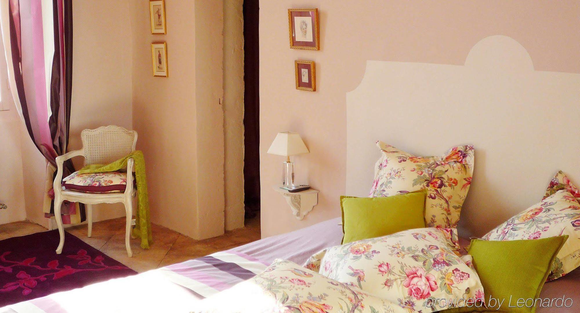 Domaine Des Escaunes Sernhac ภายนอก รูปภาพ